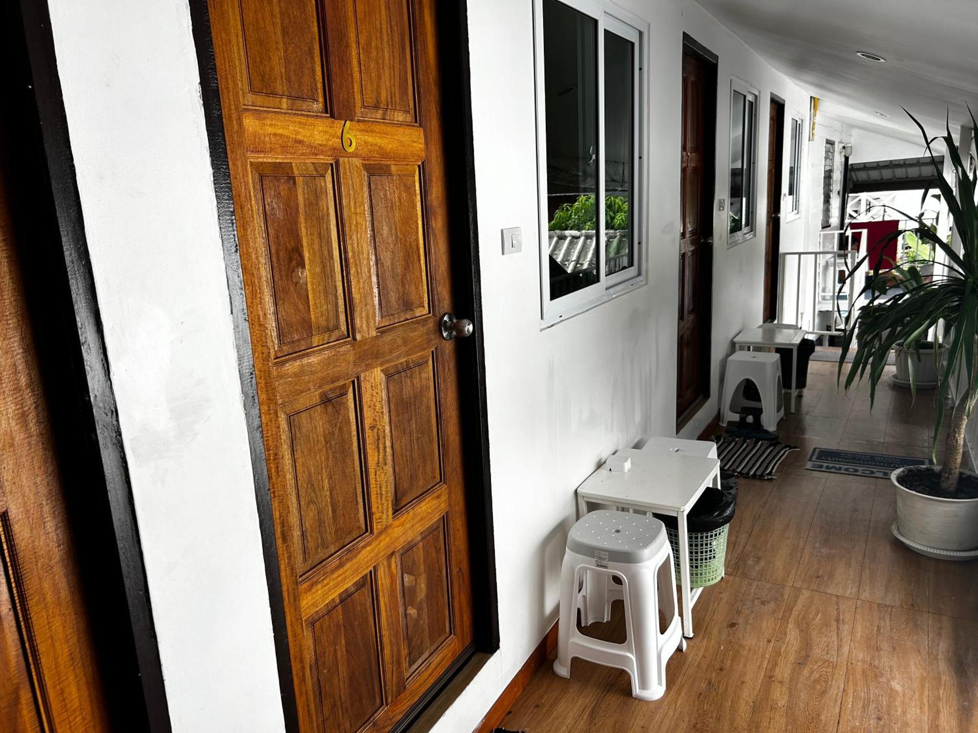 Coco'S Guest House Phi Phi Don Exterior photo